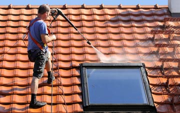 roof cleaning Arddleen, Powys